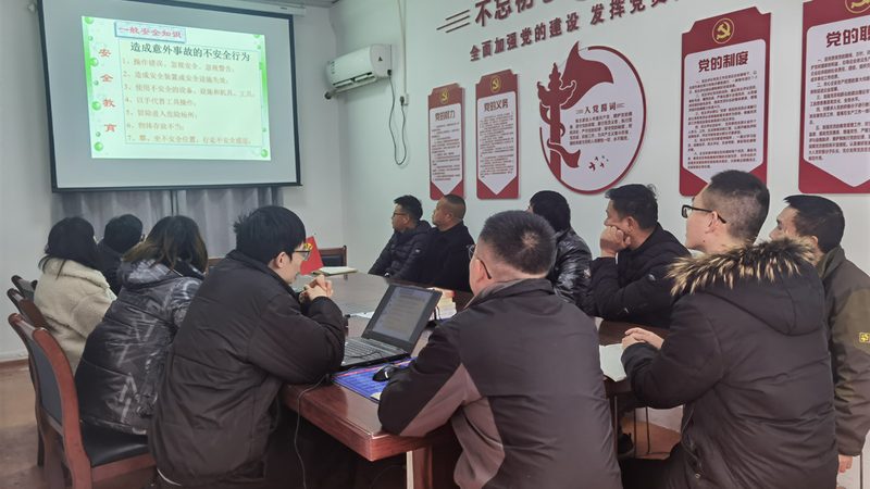 除了师资背景，还要关注老师的教学成果。以下是一些考察教学成果的方法：
