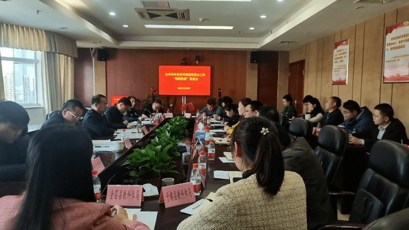 针对成人高考备考的难度，以下是一些有效的复习方法：